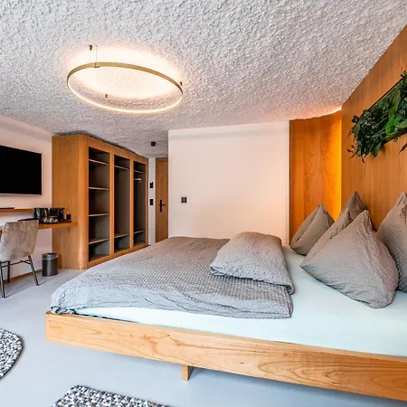 Boutique Hotel La Gorge Hotel 3*