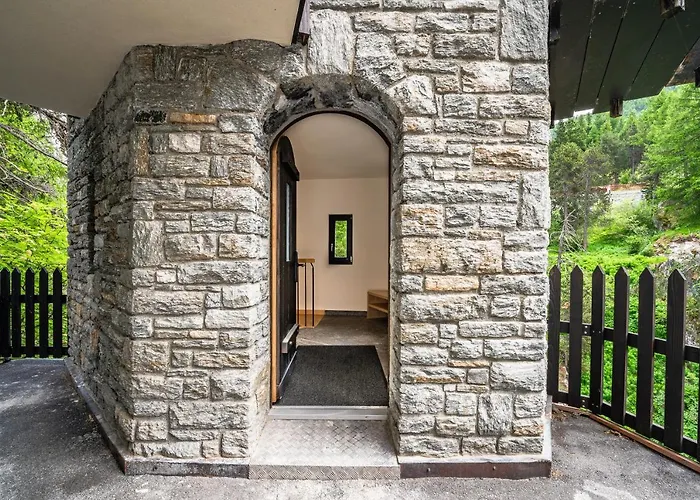 Boutique La Gorge 萨斯费